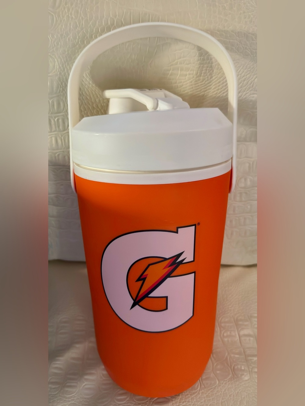 *NEW* Gatorade Half Gallon Cooler Jug